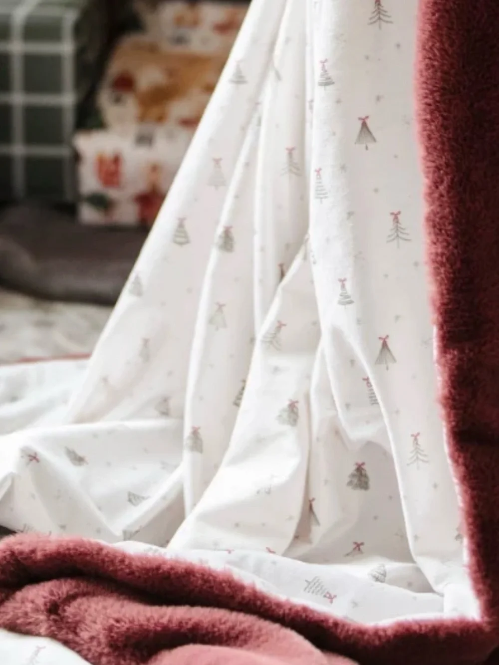 NWT Saranoni Minky/Faux Fur Throw Blanket